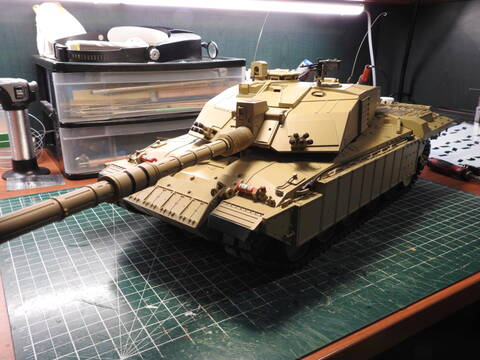Challenger II with DKLM Chobham Armour Add-on