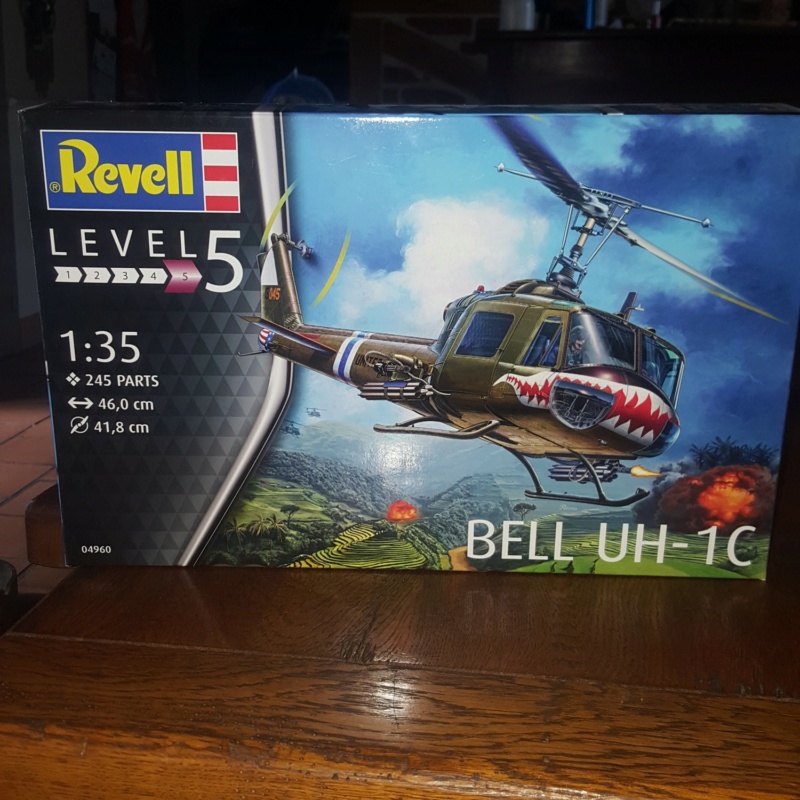 Bell UH-1C de chez REVELL-1.35ème 20200710