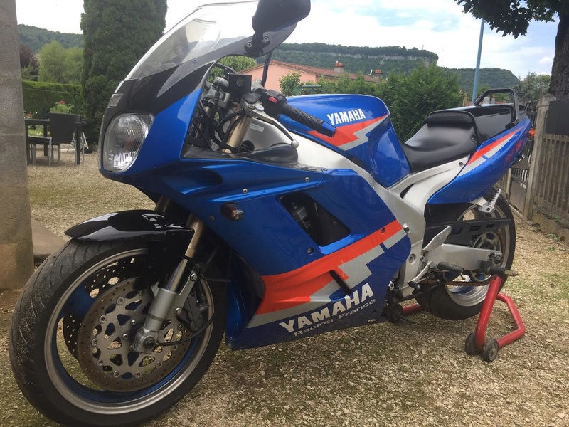 YAMAHA FZR 1000...piste en devenir Unname10