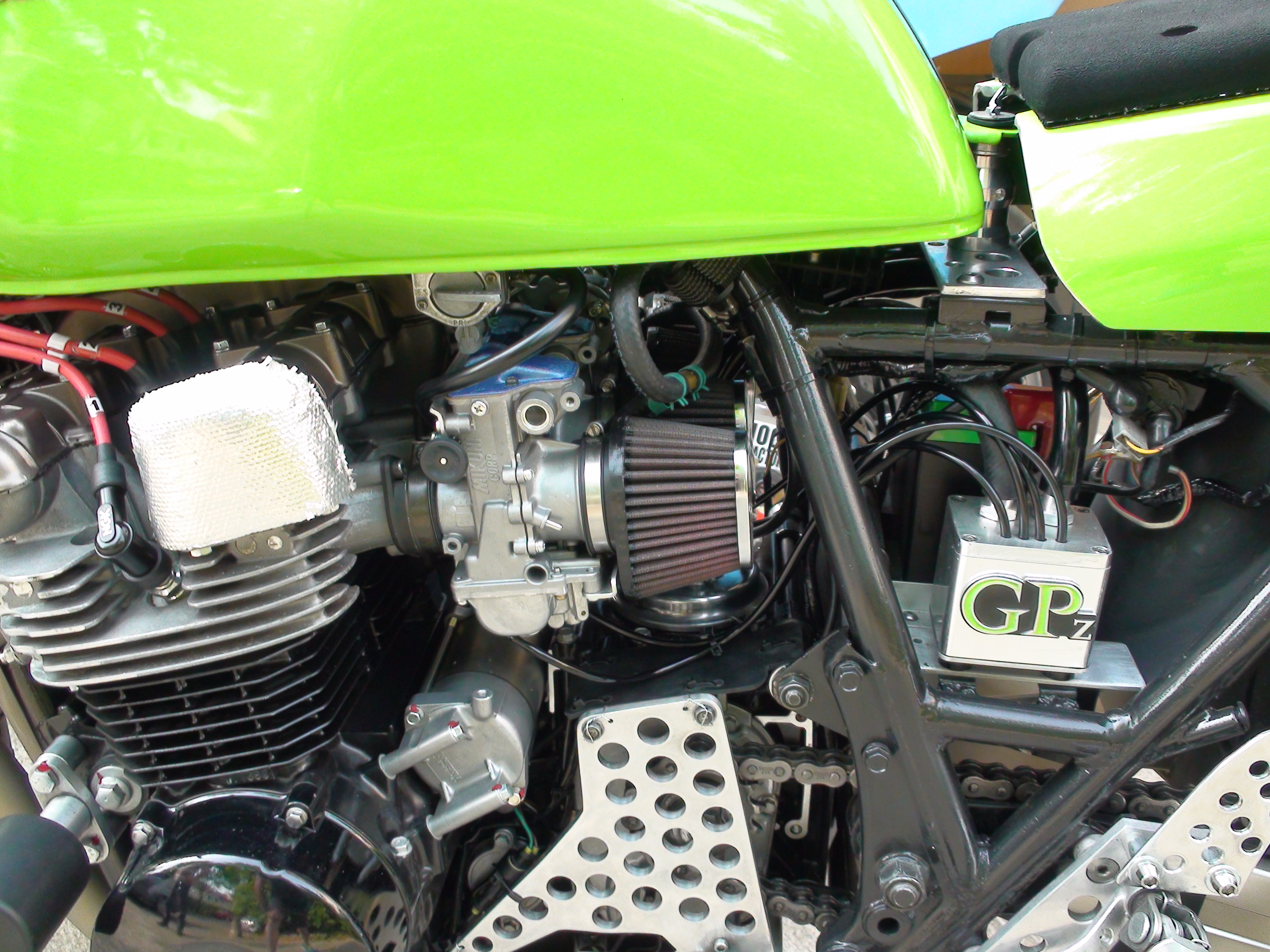 GPZ 750 "Endurance Classic" - Page 7 Dsc03610