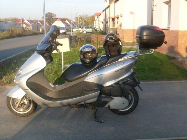 scooter 125 cm3 210