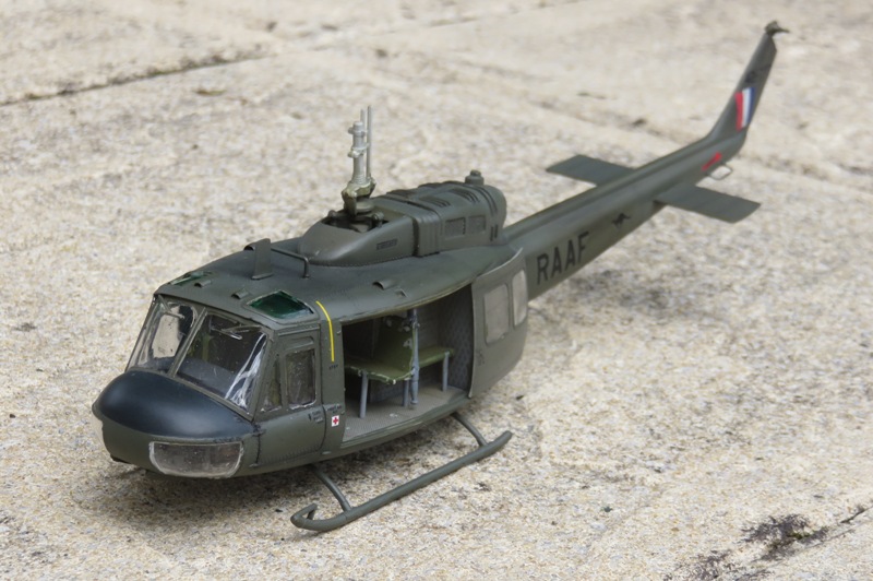 BELL UH-1D [ITALERI 1/48] Img_8513