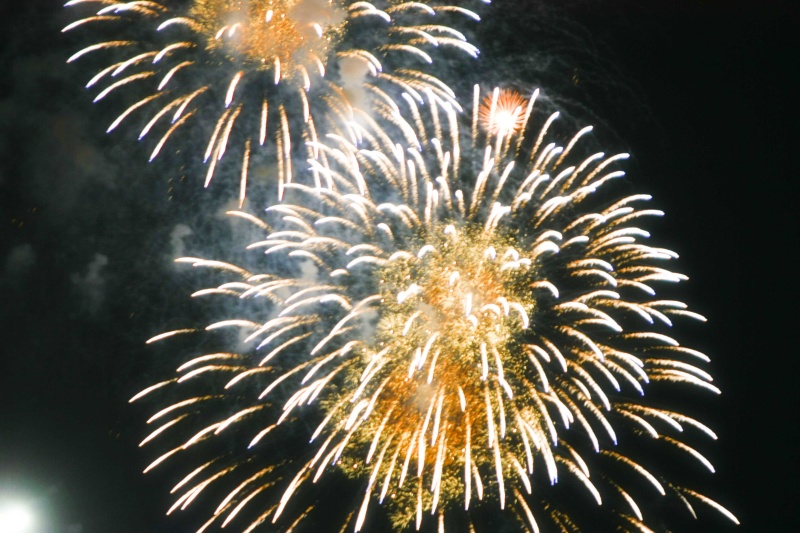 World's Largest Fireworks (Abu Dhabi UAE) Fw_210
