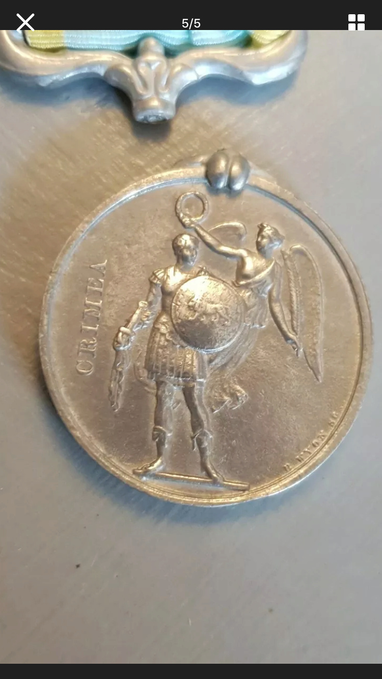 Médaille Crimée avec agrafe et ruban  3f40d210
