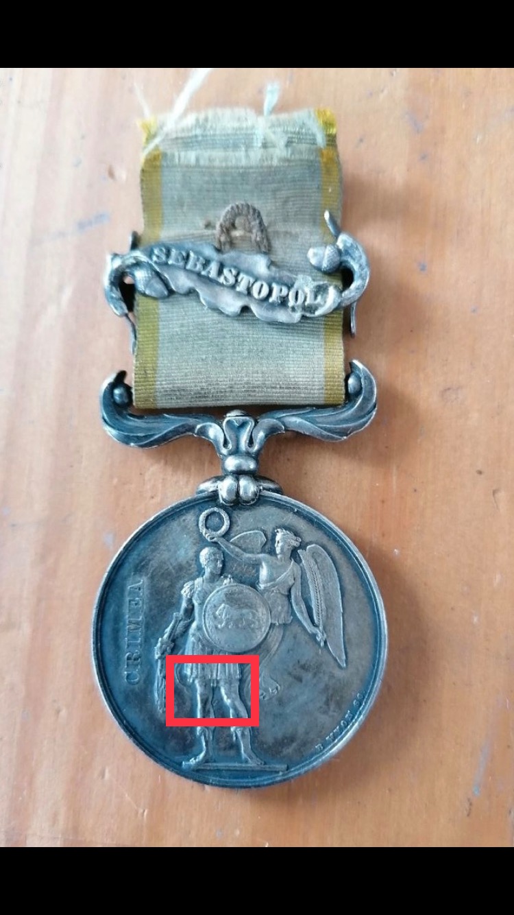 Médaille Crimée avec agrafe et ruban  A7716d10