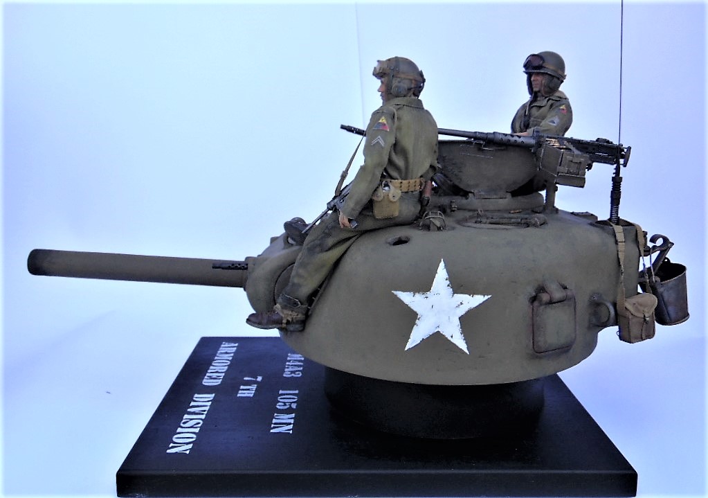 Tourelle scherman M4A3 105 mn  7 eme Division blindées US Sam_4012