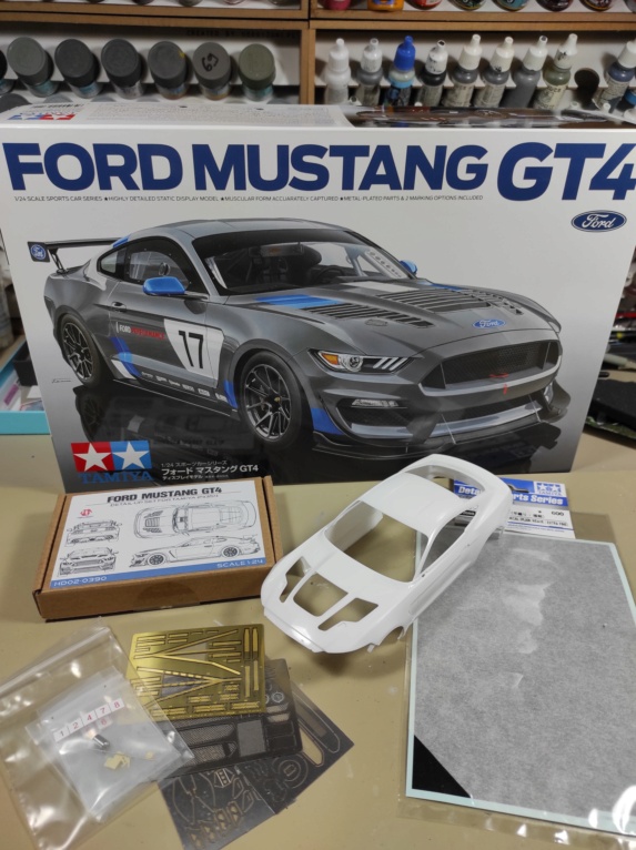 1/24 Tamiya Mustang GT4 - Montage en commun Img_2223