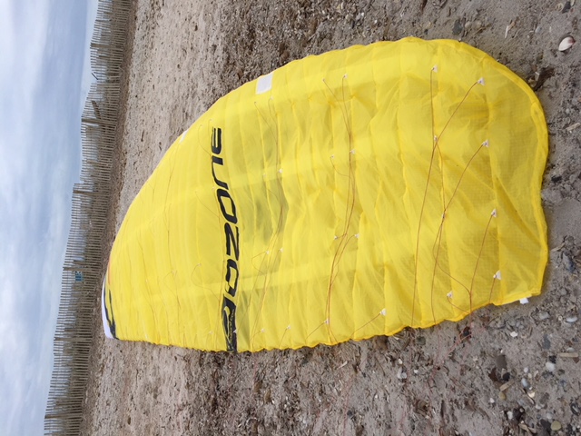 Ozone R1V2 19m - Jaune - 10/2017- 1490 euros. Img_1311