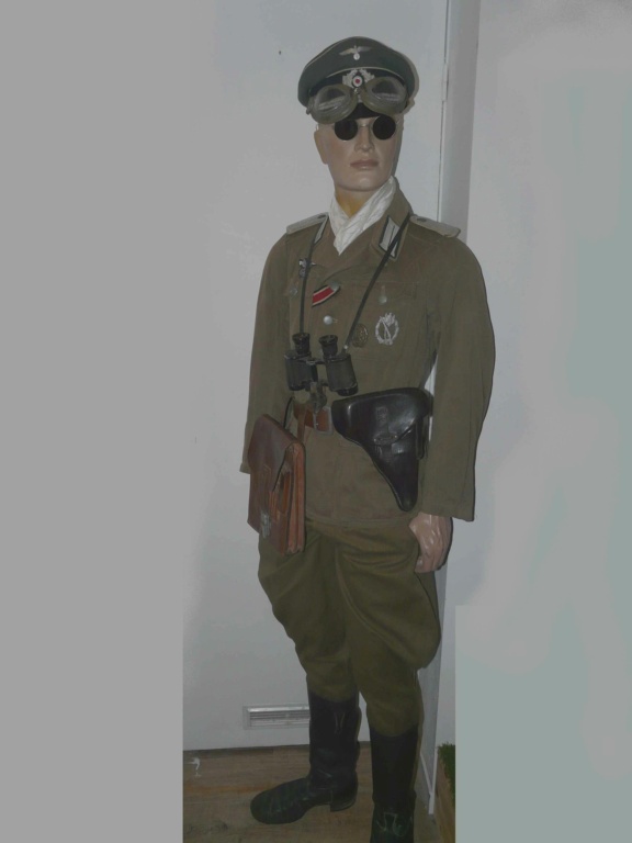 Officier Afrikakorps en 1942 devant Tobrouk Offici19