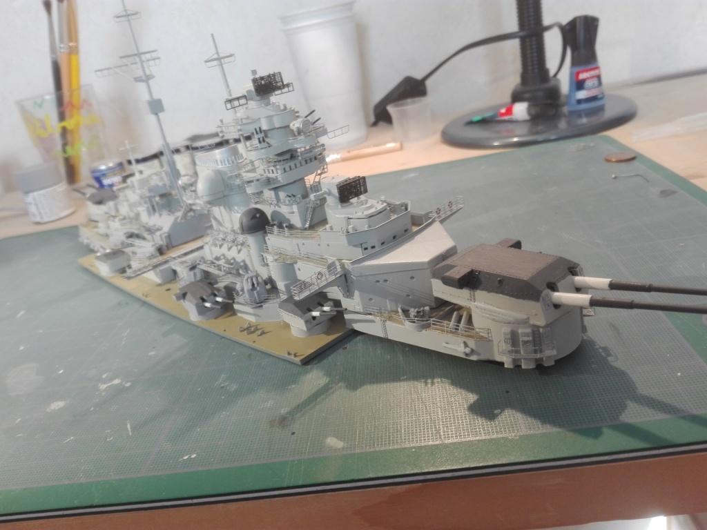 Bismarck par HellCat76 1/350 Academy, kit eduard - Page 9 Img_2045