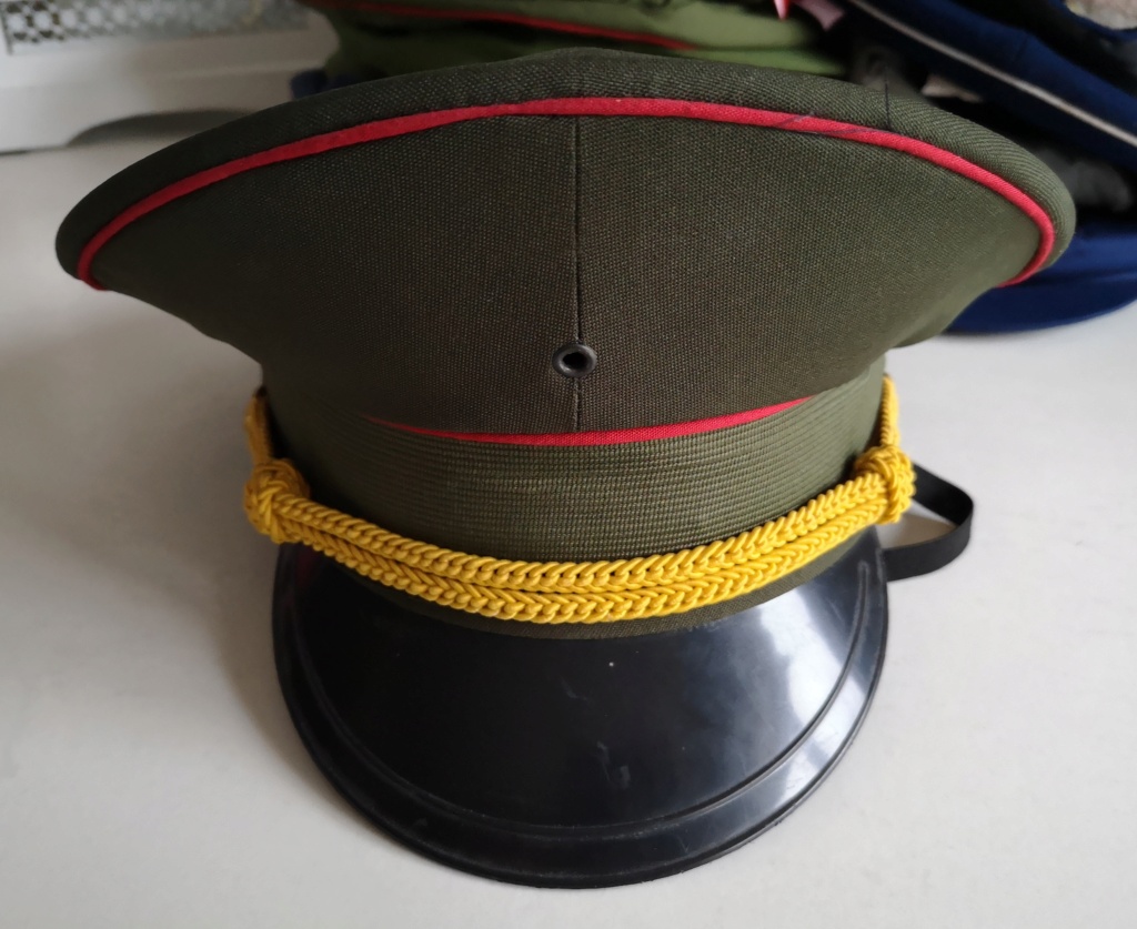 Evolution des casquettes de l’Armée Populaire de Libération du Peuple Chinois Img_2285