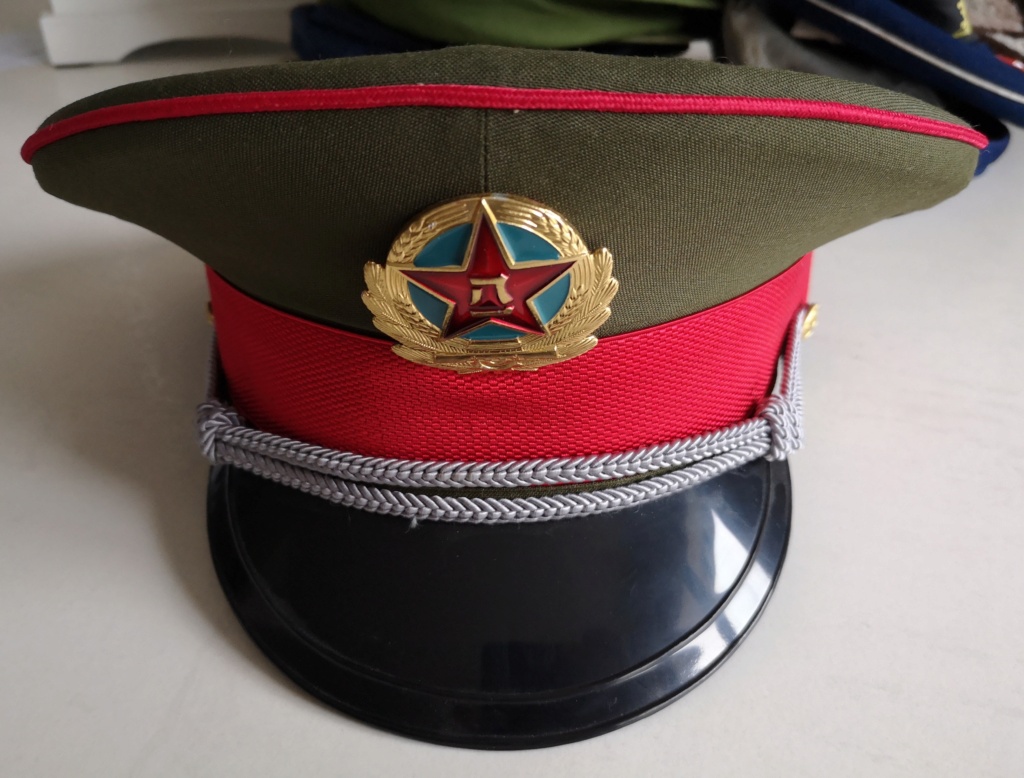 Evolution des casquettes de l’Armée Populaire de Libération du Peuple Chinois  Img_2291