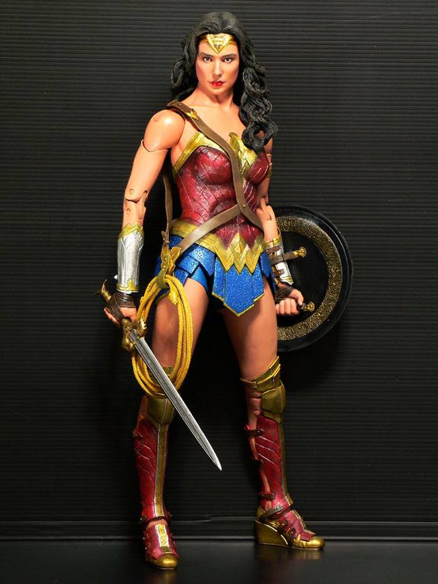 Wonder Woman 1/4 (Neca) 34555010