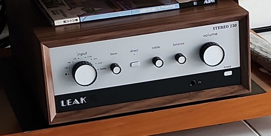 Leak stereo 230 dac amp Img-2170