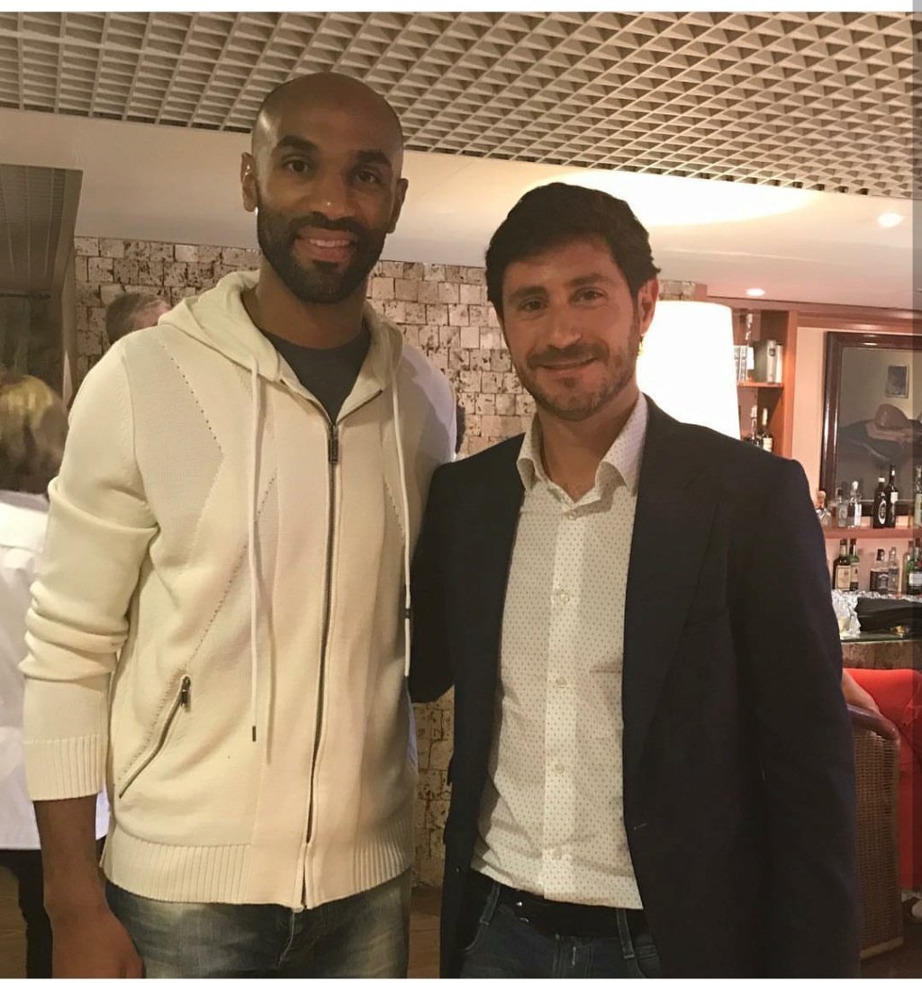 ¿Cuánto mide Frederic Kanouté? - Real height Img_2136