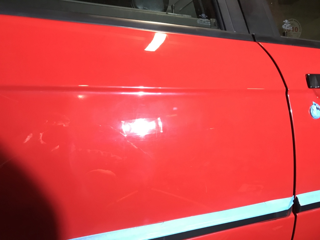 Un 325iX Touring rouge  20662410