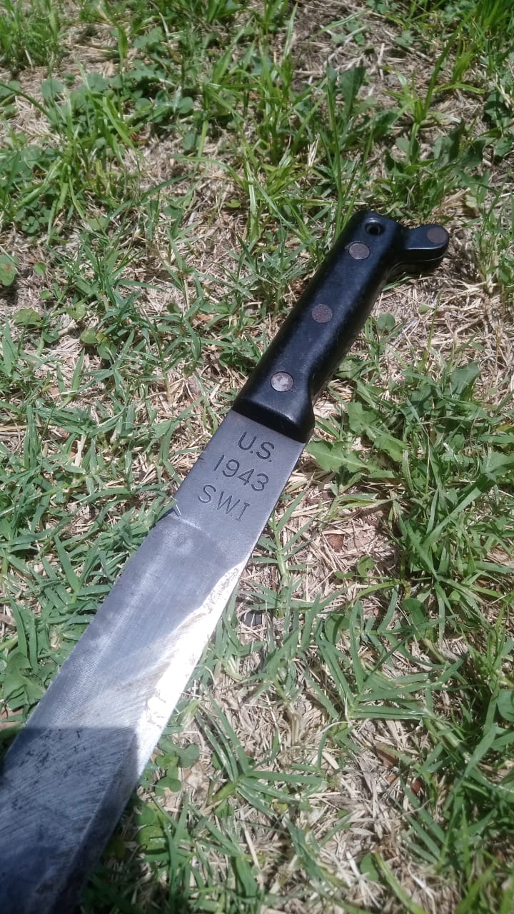 machette US ww2? Ou reedition? Machet10