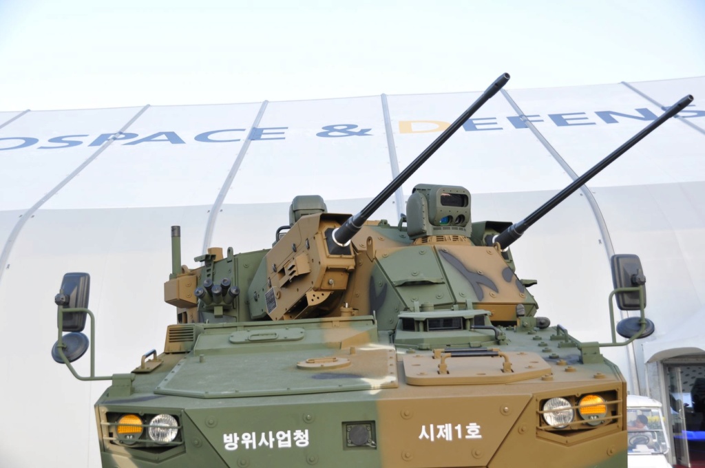تعرف على نظام المدفعيه المضاده للطائرات عيار 30 ملم الذاتيه الحركه من شركة  Hanwha الدفاعيه الكورية الجنوبيه 73926010