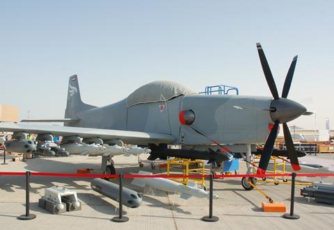 Calidus الإماراتية تكشف عن طائرة B-350 التدريبية / الهجومية / مكافحة التمرد 83129_11