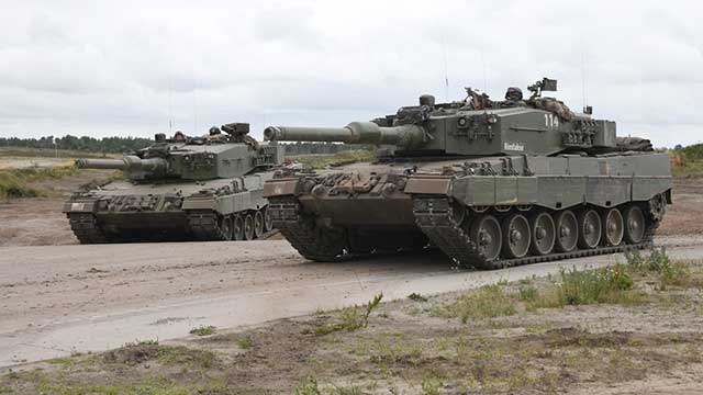  دبابة Leopard II في خدمة الجيش الاوكراني في الحرب الروسية - الاوكرانية  Berlin10