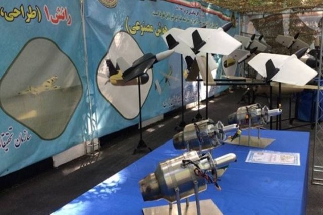 إيران تكشف عن أنظمة حرب إلكترونية ومراقبة للطائرات بدون طيار Bgfdew10