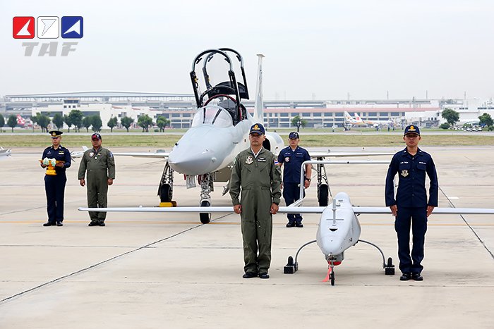 تايلاند تستلم اول نموذج من مقاتلات F-5F Super Tigris Ejvdwk12