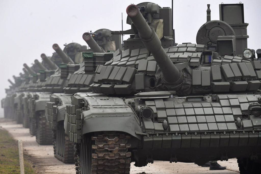 صربيا تستلم اول دبابتين نوع T-72MS White Eagle من روسيا En7fbf11