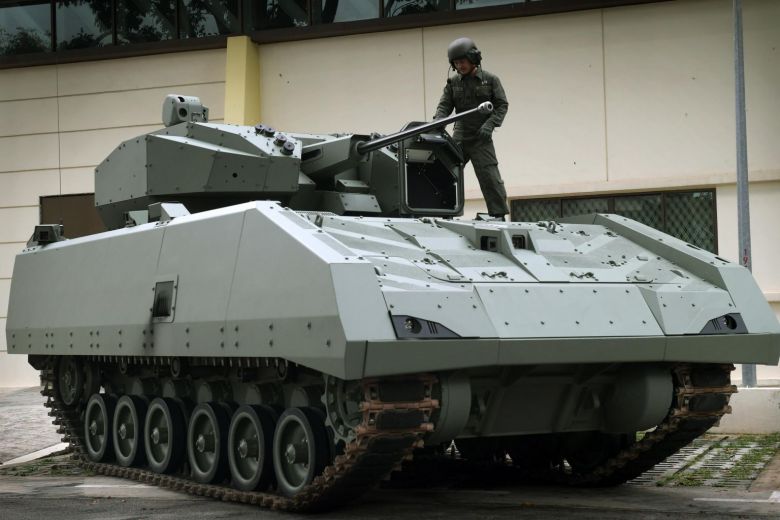 مركبة القتال المدرعة Hunter السنغافورية Ewq26i10 مركبة القتال المدرعة Hunter السنغافورية Ewq26i10