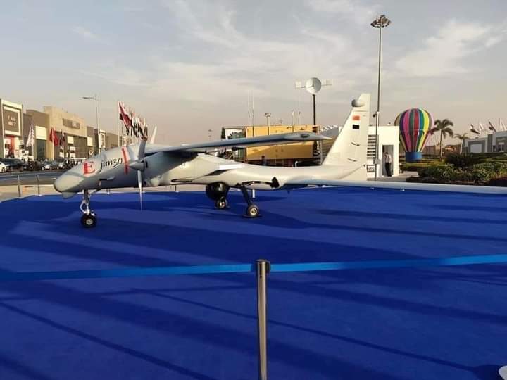 القوات المسلحة المصرية تكشف عن طائرة Yabhon United 40 بدون طيار في معرض EDEX-2021 Ffx7ly10