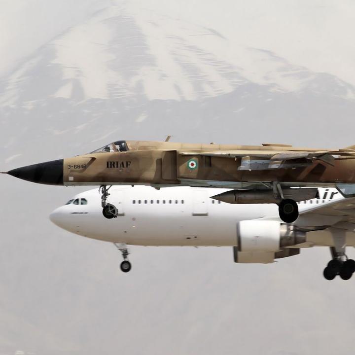 الطائرات المقاتلة قد تمنح إيران خيار إطلاق سلاح نووي Iranai10