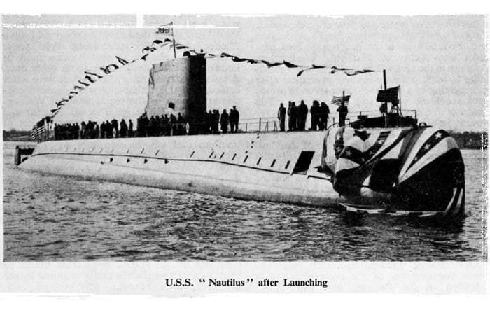 تاريخ لا ينتهي: «الغواصات» في العسكرية الحديثة Nautil10