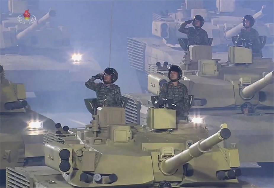 كوريا الشمالية : الابرامز والارماتا في دبابة واحدة !! North_13