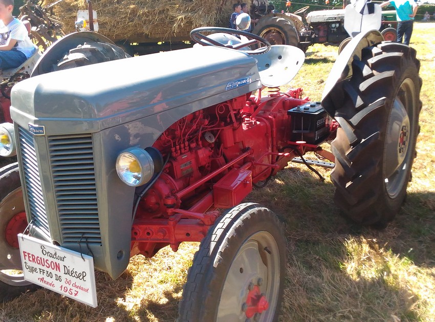 Tracteurs agricoles et autres batteuses P_201819