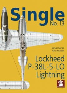 P 38 J Lightning 1/48 Academy  6e522e10