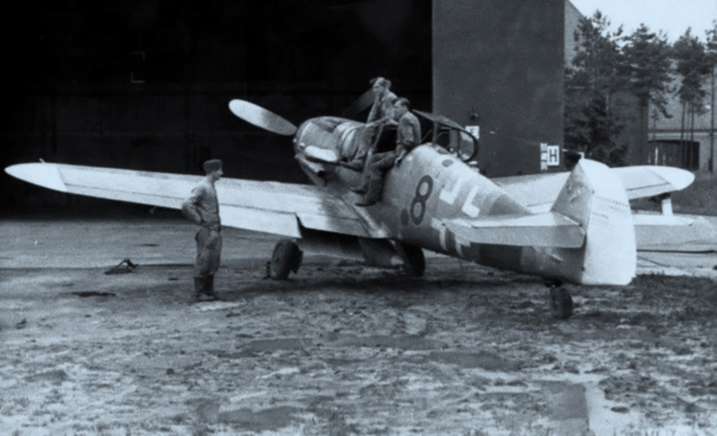 Messerschmitt  Bf109 G-6  Revell/Eduard/Brassin/Aires au 1/32 - Page 2 7978e610