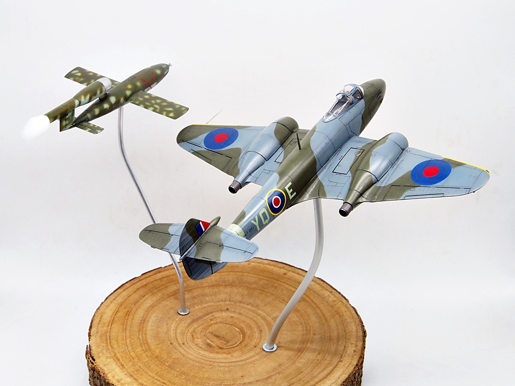 (VITRINE: c'est mieux voler en double) Meteor MK I Tamiya 1/48 Meteor79