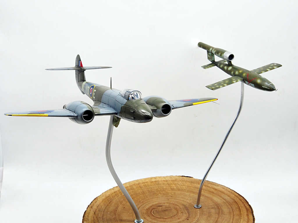 (VITRINE: c'est mieux voler en double) Meteor MK I Tamiya 1/48 Meteor80