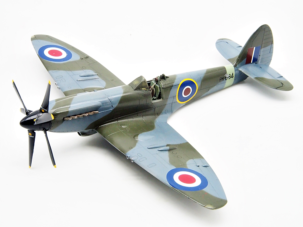 Spitfire MK 22 1/48 Eduard  - Page 2 Mk_22_28