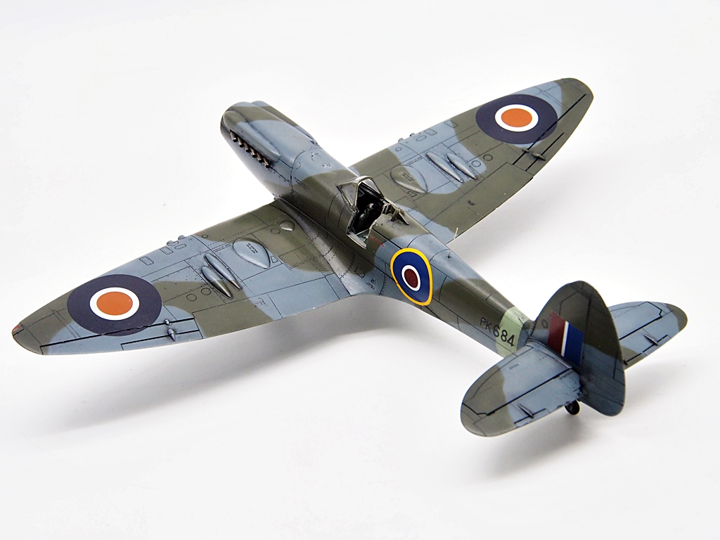 Spitfire MK 22 1/48 Eduard  - Page 2 Mk_22_29