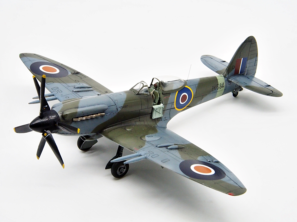Spitfire MK 22 1/48 Eduard  - Page 3 Mk_22_37