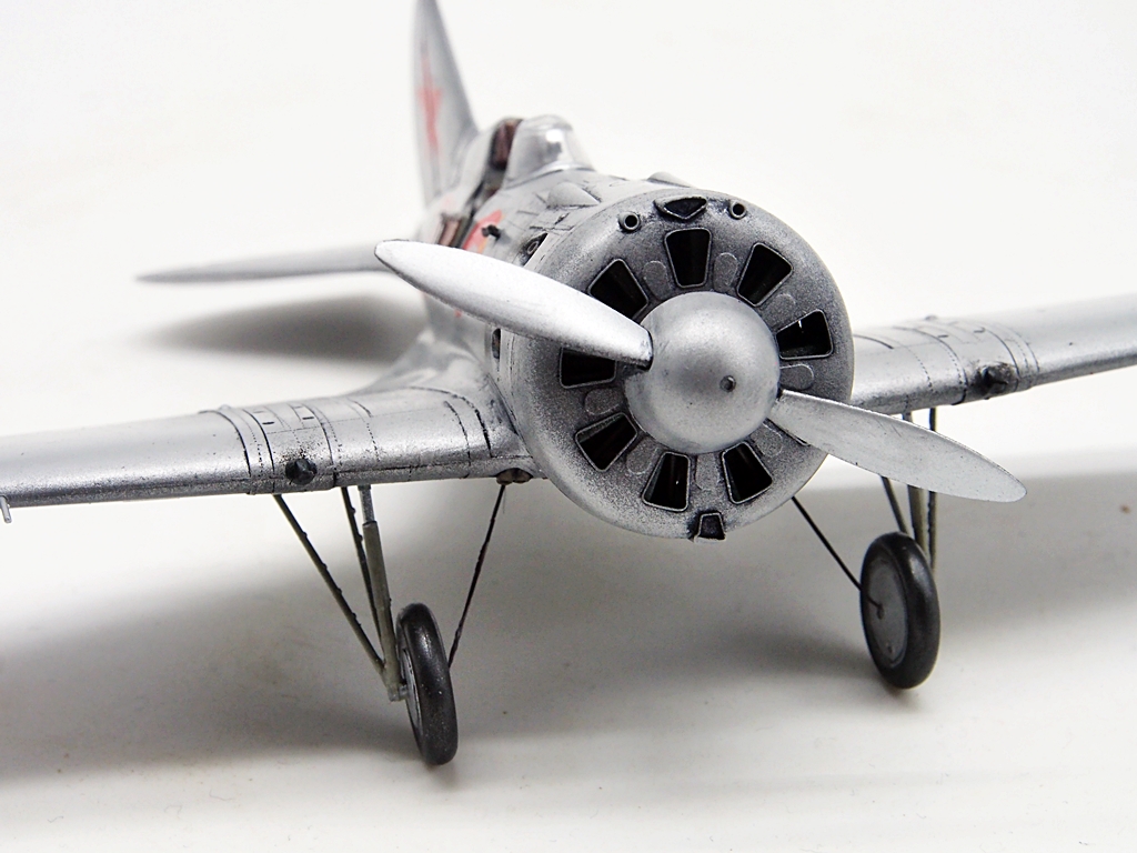 Polikarpov I 16 type 24 1/48 ICM Poli_315