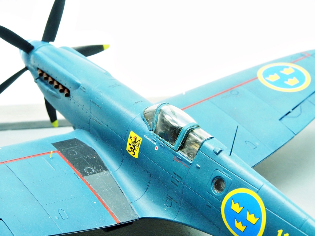 Vitrine (" Concours : souriez vous êtes filmé " ) [Airfix] Spitfire PR XIX   1/48 Pr_19_89