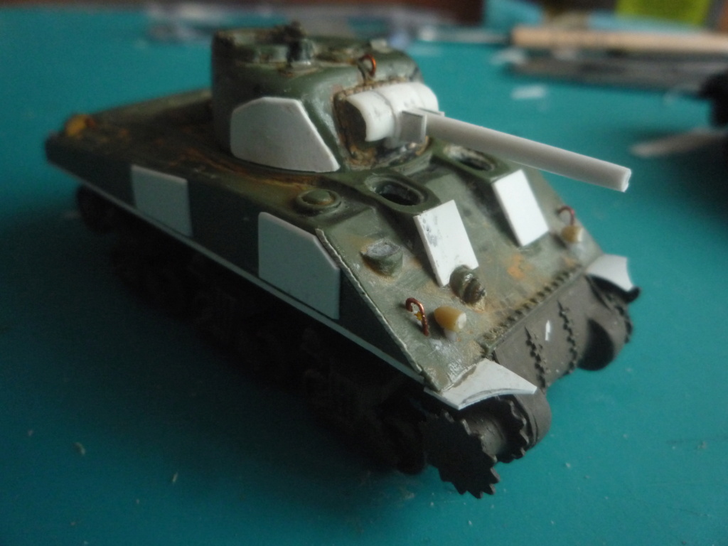 Sherman M4 et M4A4, Halftracks M3 et M3A1 (1/76) P1040312