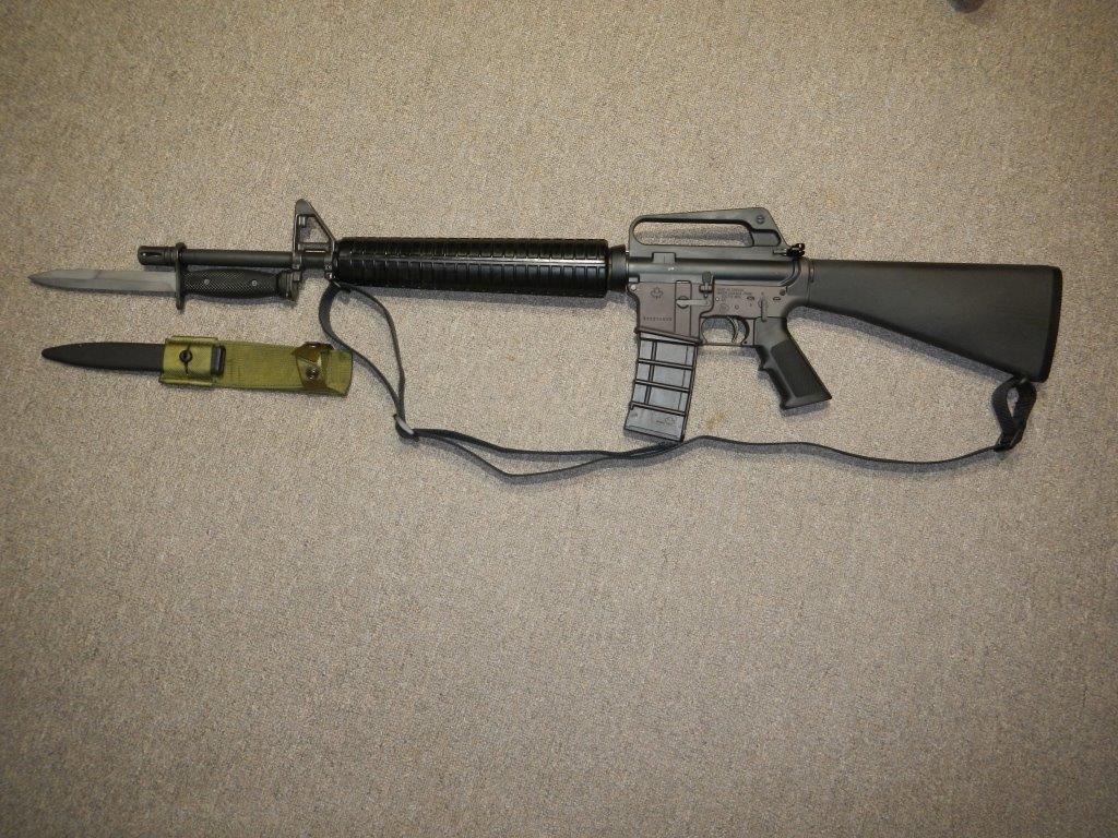 Clone du fusil C7 canadien 5,56 mm (Diemaco / Colt Canada) 1_copy21