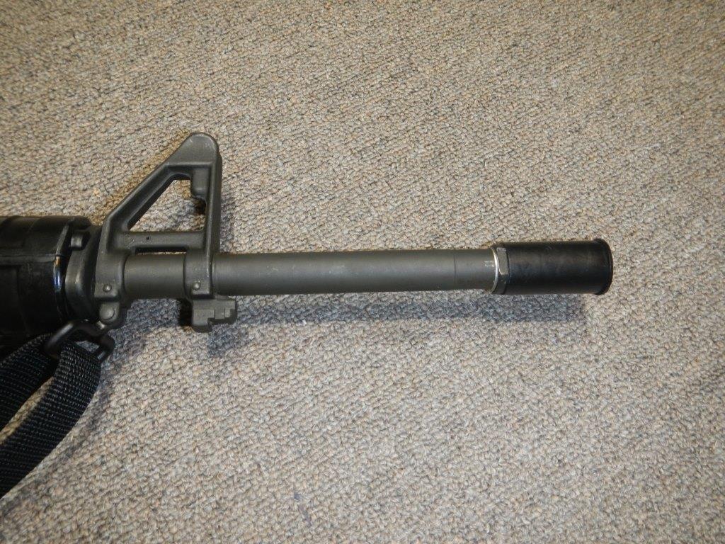 Clone du fusil C7A1 canadien 5,56 mm (Diemaco / Colt Canada) Dscn3915