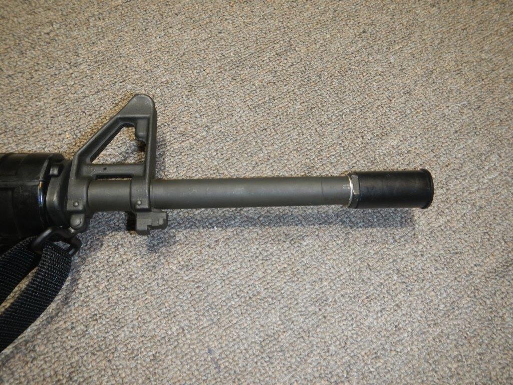 Clone du fusil C7A2 canadien 5,56 mm (Diemaco / Colt Canada) Dscn3916