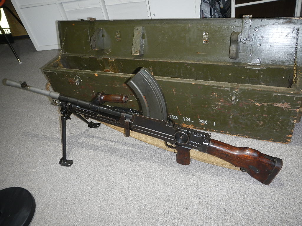 Le fusil-mitrailleur BREN MK I fabriqué au Canada par la Compagnie John Inglis Dscn5810