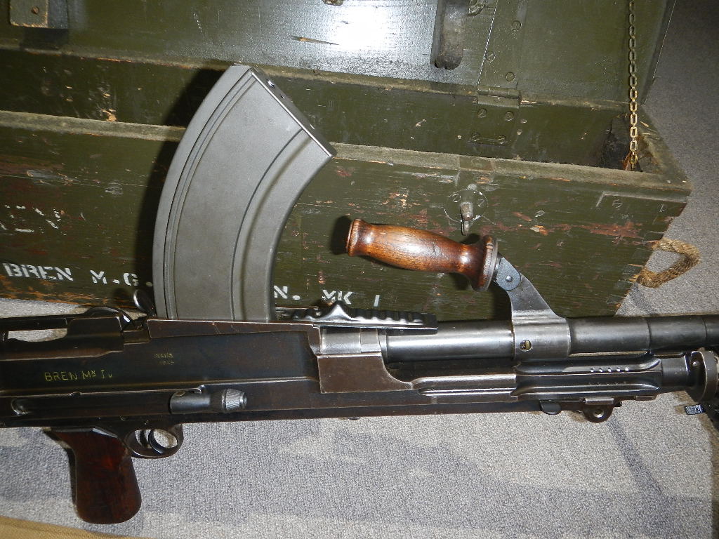 Le fusil-mitrailleur BREN MK I fabriqué au Canada par la Compagnie John Inglis Dscn5914