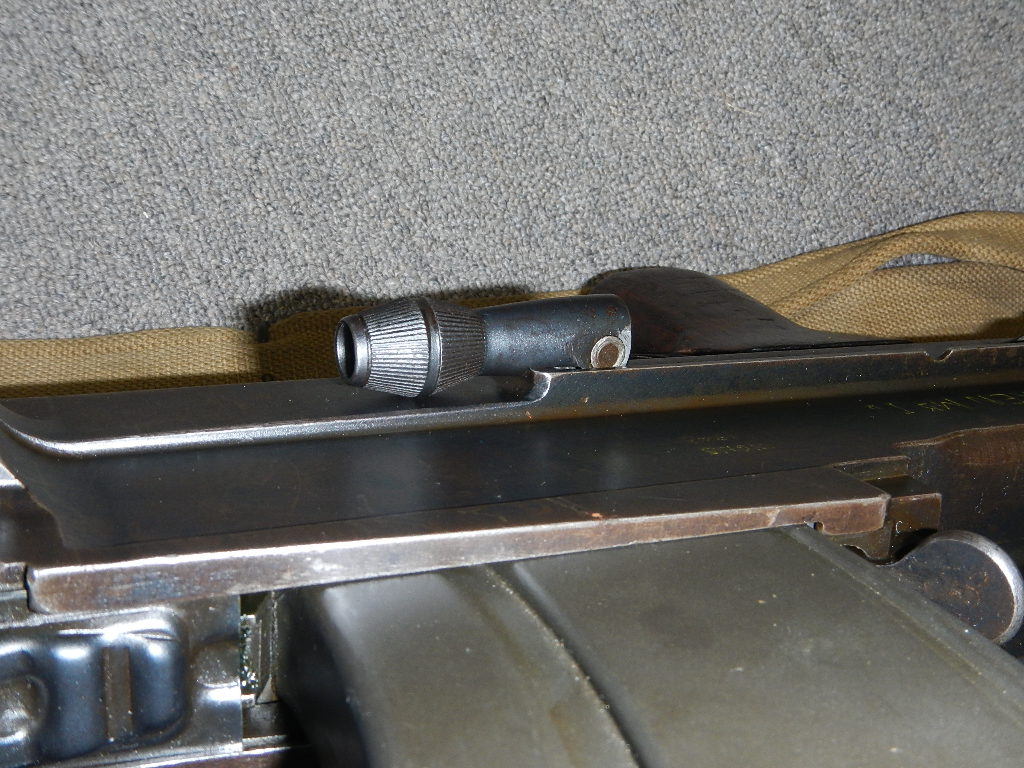 Le fusil-mitrailleur BREN MK I fabriqué au Canada par la Compagnie John Inglis Dscn5926