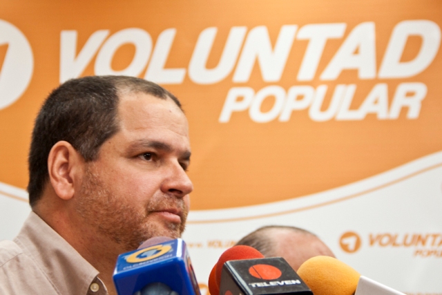 Destituyen a Luis Florido de la comisión de Política Exterior de la AN por robarse millones de dólares Luis-f11